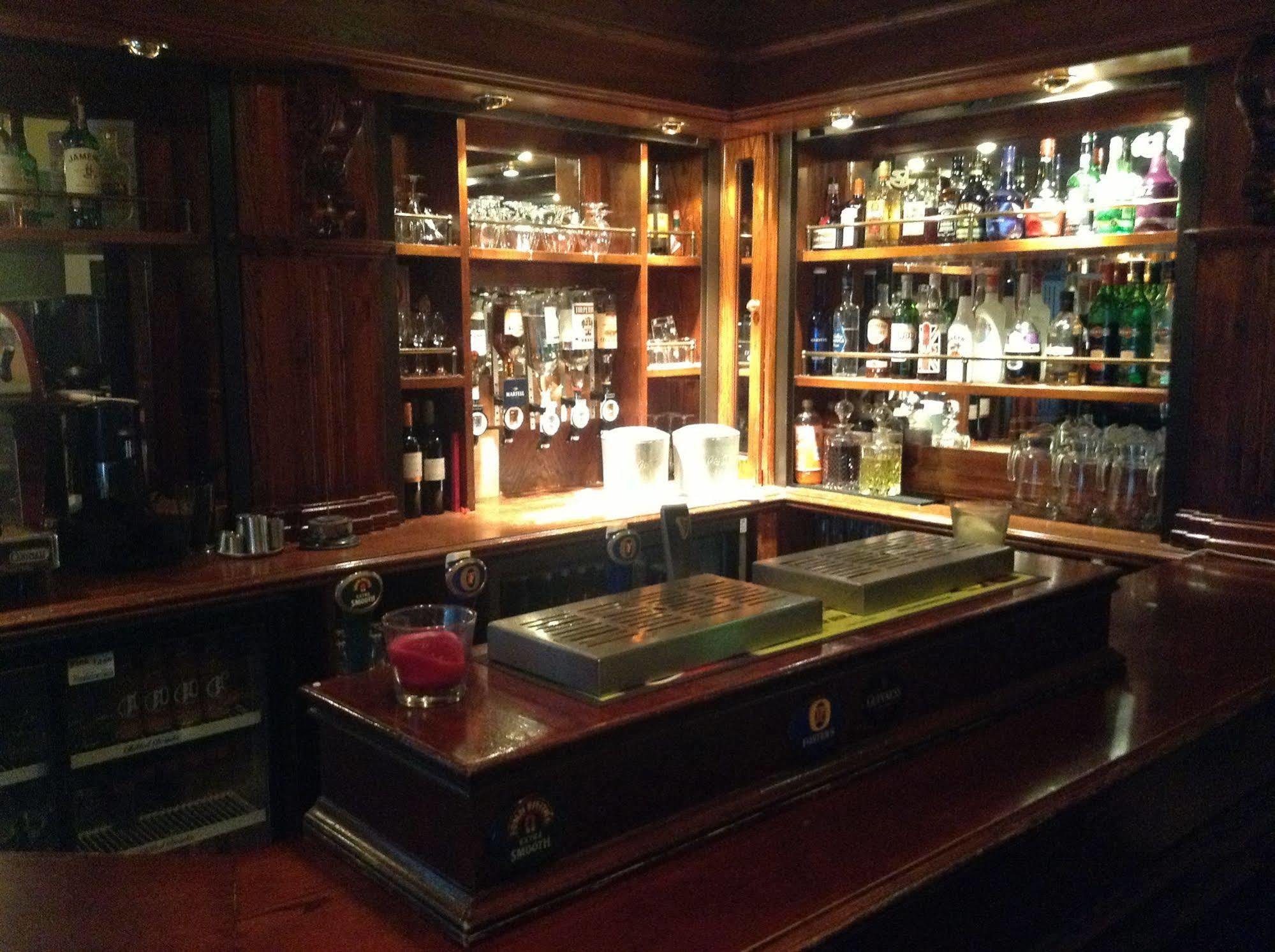 Brook Hall Hotel Childer Thornton Eksteriør billede